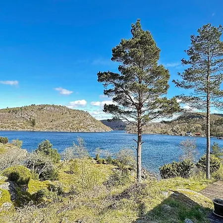 5 Person In Farsund-by Traum * فارسوند